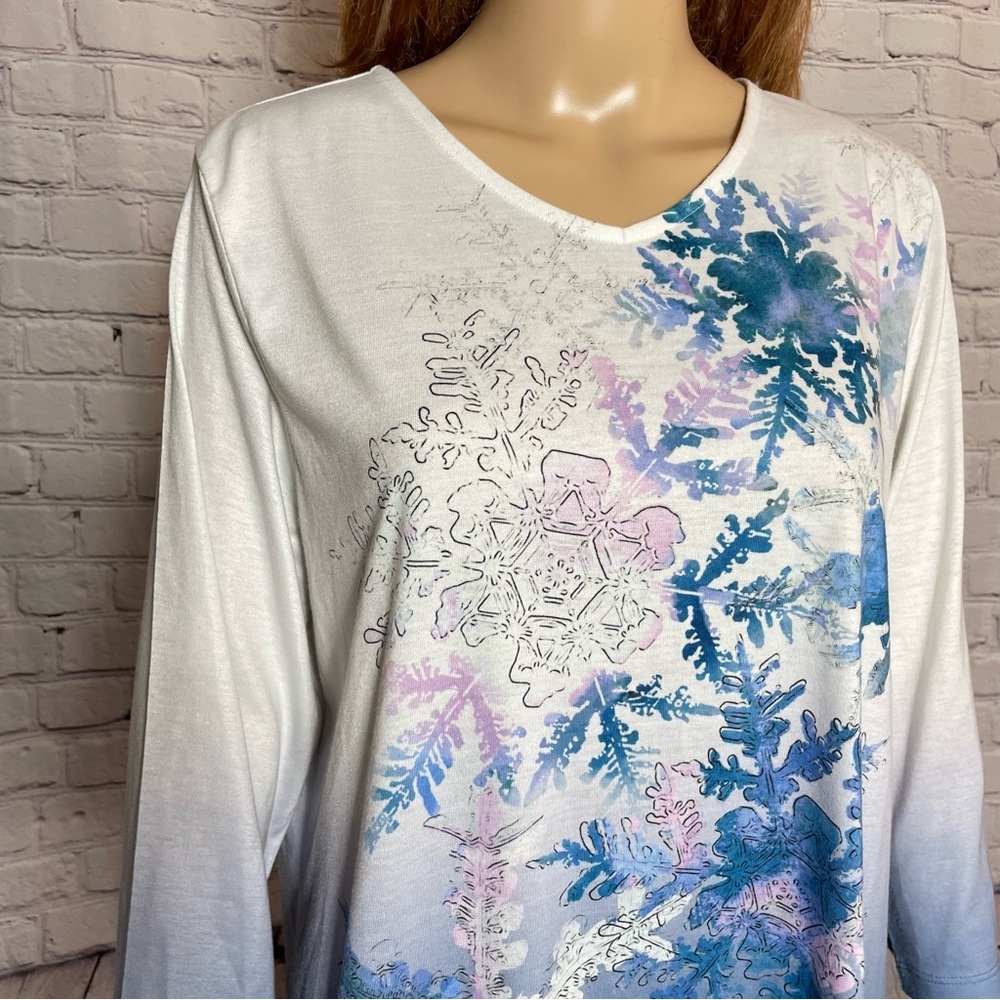 Chico's Weekends Frozen Winter Soft V-Neck Top Size 2 US L - Picture 4 of 9